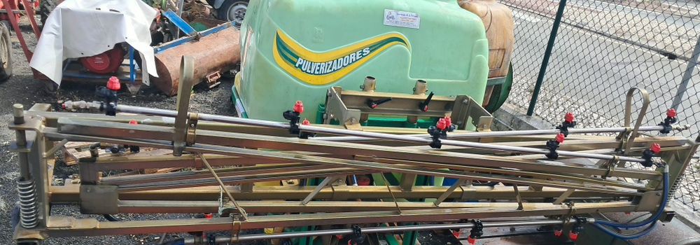 Pulverizador usado rocha 400 litros