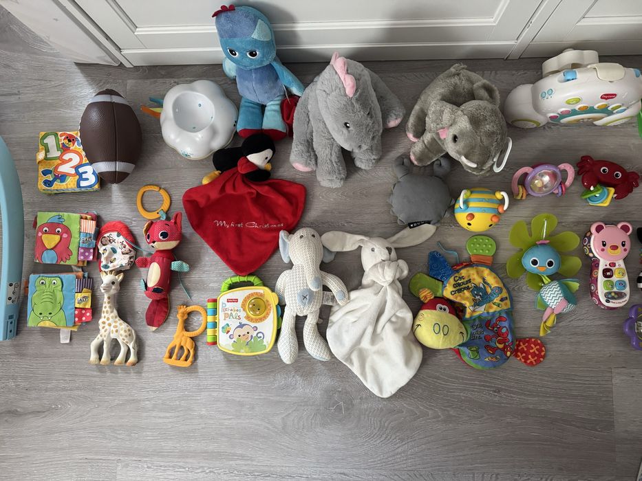 Zestaw zabawek, grzechotki, pluszaki | Chicco, Fisher-Price |