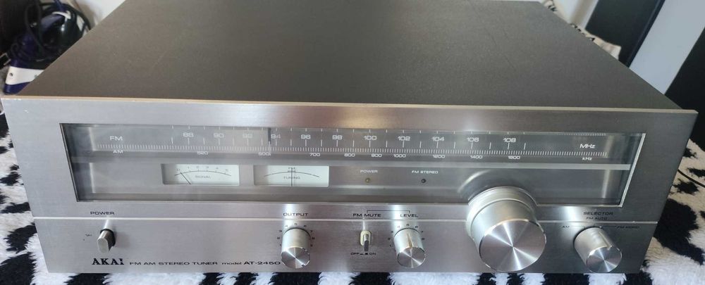 Tuner Akai AT-2450