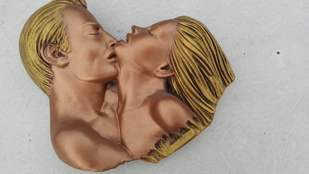 Панно "Любовь"..гипс