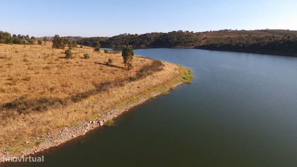 Alqueva - 3 Herdades confinantes 783 ha