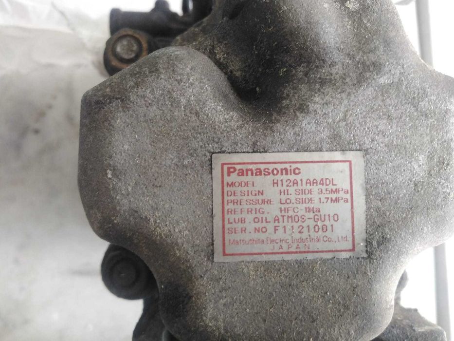 Compressor de AC Mazda 323 Ref: 12A1AA4DL