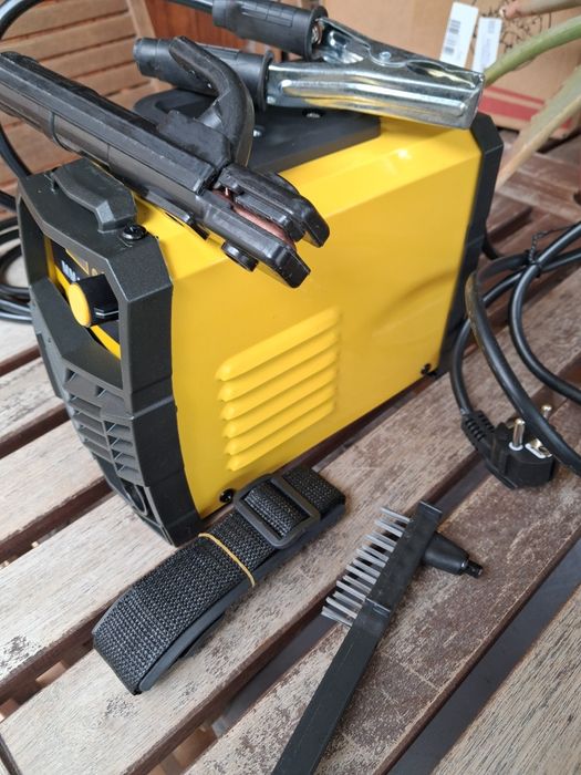 Maquina de soldar inverter portátil 250A Nova