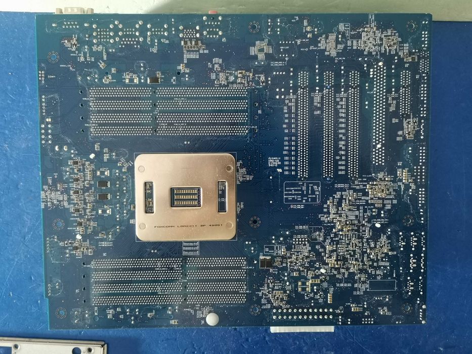 Материнська плата Lenovo (socket 2011) + Xeon E5-2680 (8я/16п) + 32 Gb