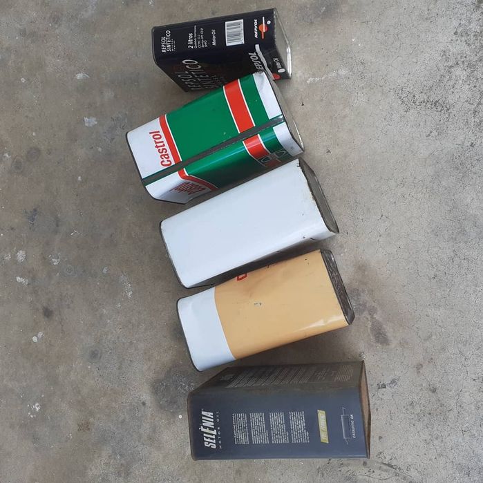 Latas de óleo vintage colecionáveis