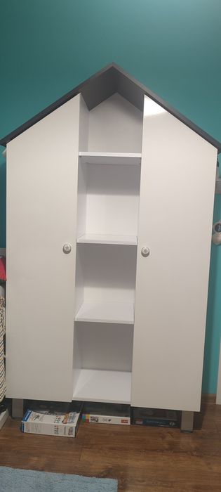 Szafka do pokoju dziecięcego