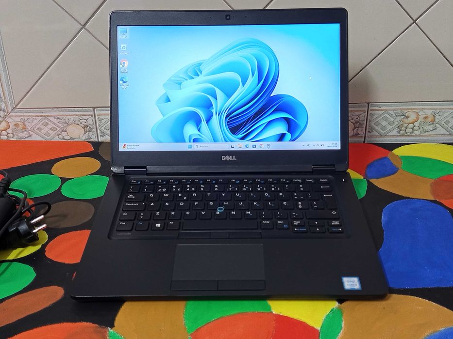 DLLE core i5 Ram 16GB SSD M.2 256GB Bateria  5,00h