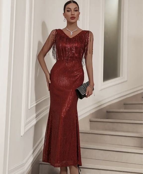 Dluga sukienka cekinowa