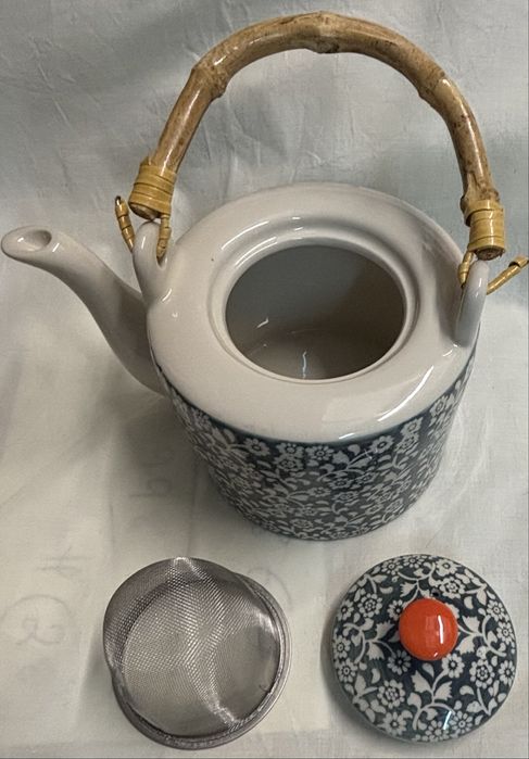 Conjunto de chá em porcelana loja “Tea Shop”