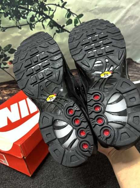 Espadryle buty_Nike_Air_Max_TN_Plus_Black_Espadryle / Rozmiar.37.5
