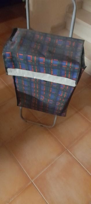 Carrinho de compras nunca usado  - novo