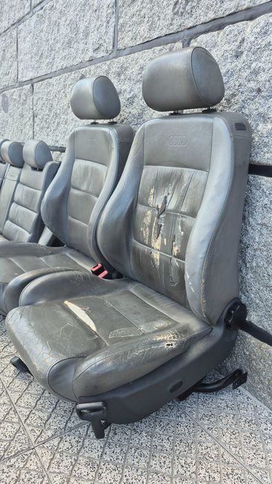 AUDI A4 B5(8D) - Bancos SPORT COM REGULAÇÃO LOMBAR ELETRICA EM PELE