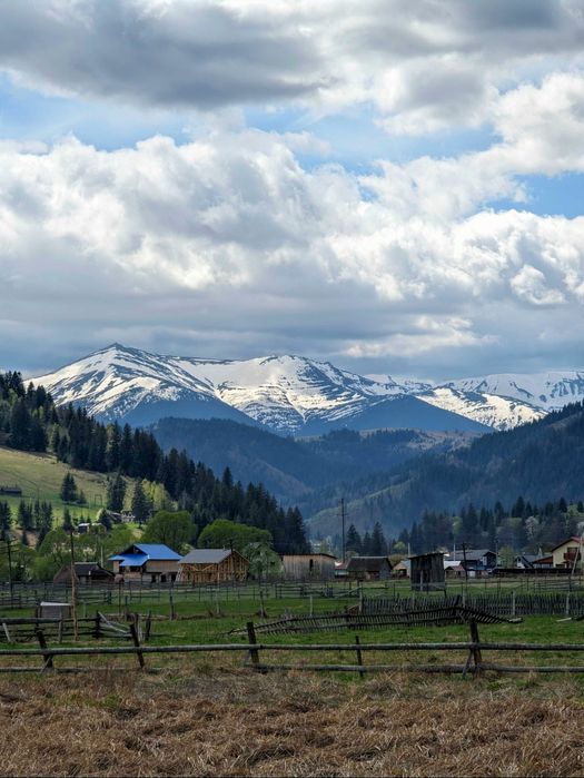 Продам земельну ділянку вашої мрії, краєвиди на гори та місце сили