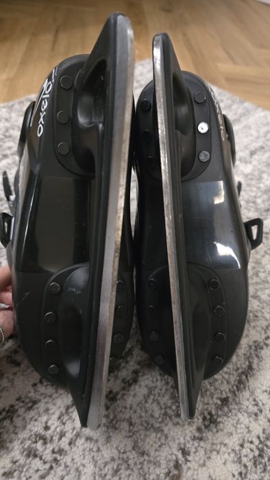 Sprzedam łyżwy hokejowe.