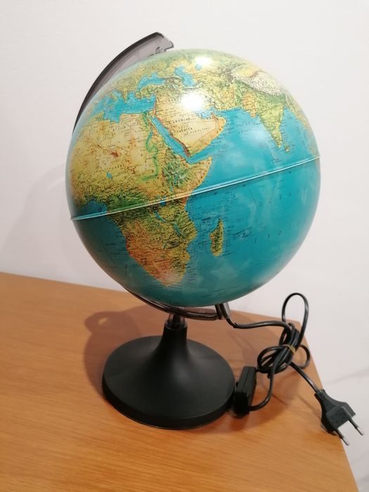 Candeeiro globo mapa mundo