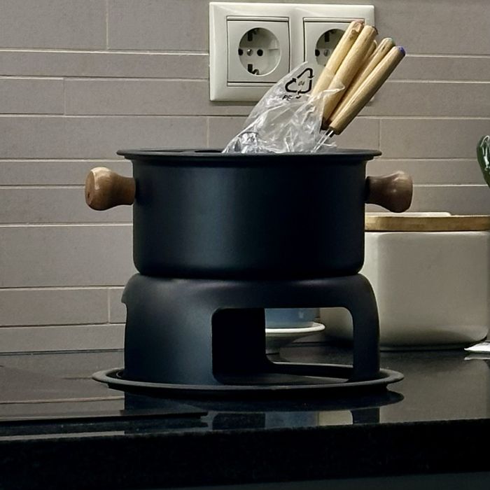 Fondue de metal com acessorios