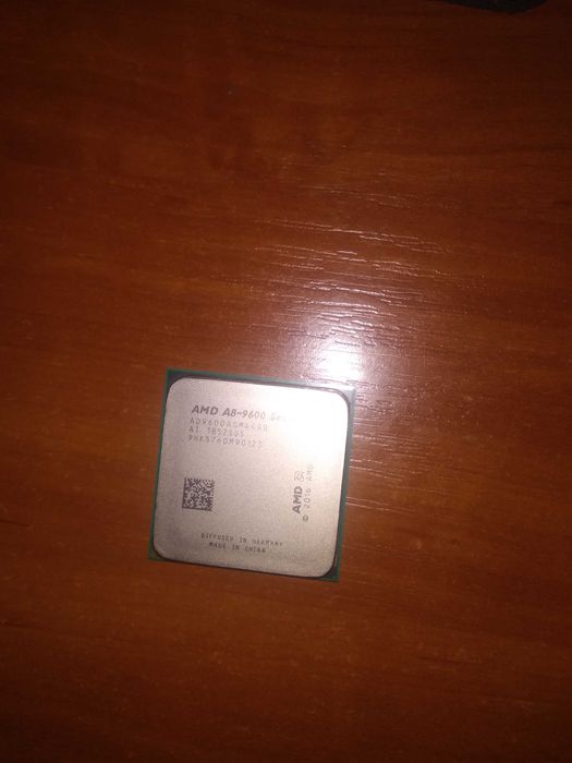 Процесор AMD A8-9600