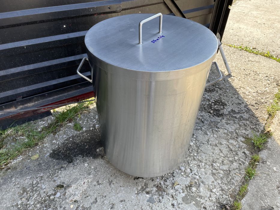 Garnek gastronomiczny na kółkach 82L