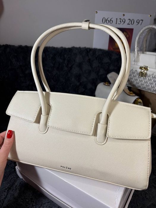 Мега стильна сумочка в світлому кольорі