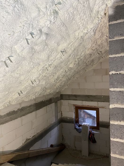 PIANA-CELULOZA,ocieplenia pianą PUR,wdmuchiwanie celulozy, wełny