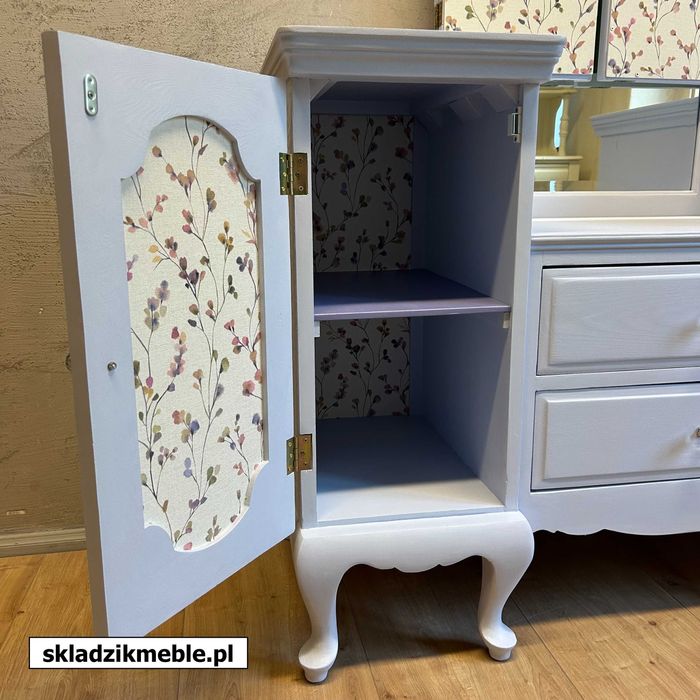 220325 Błękitna toaletka po metamorfozie