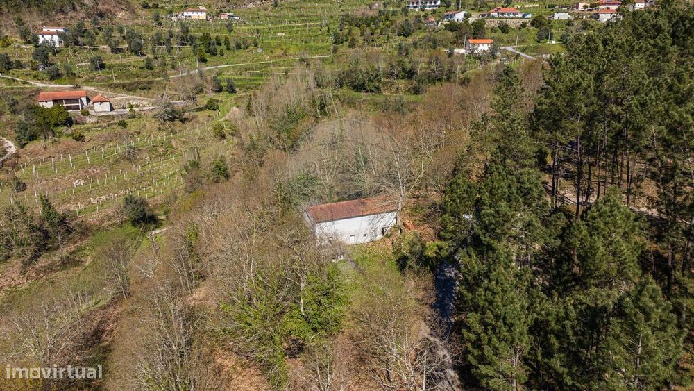 Moradia T0 para venda — Arnoia, Braga
