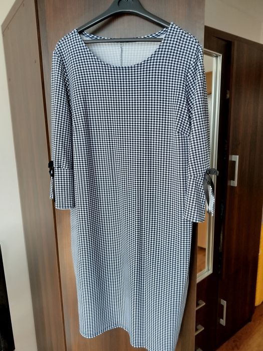 Sukienka rozmiar 48