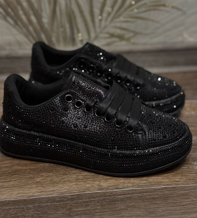 Шикарные кроссовки кеды  стразы Турция 38-39р