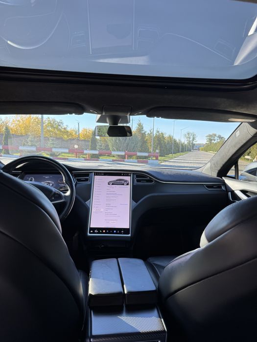 Tesla model S 90D