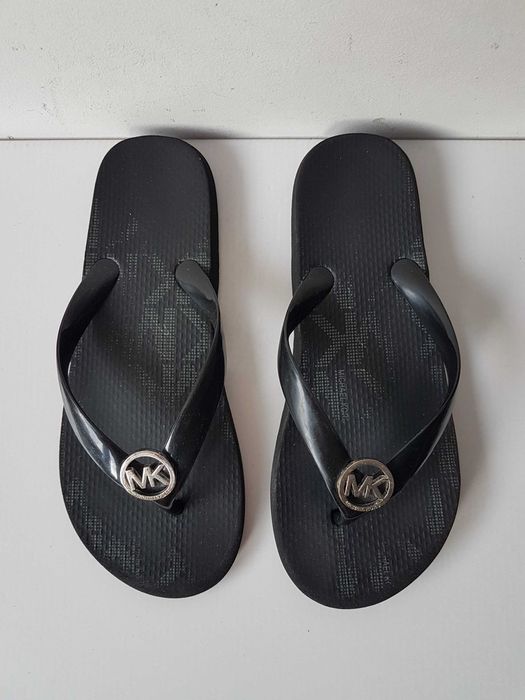 Czarne klapki japonki Michael Kors srebrne logo rozmiar 35 - 23cm