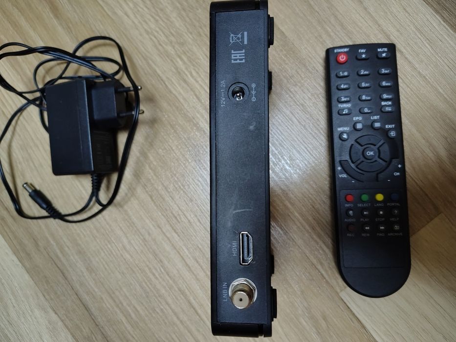 Супутниковий  цифровий  тюнер