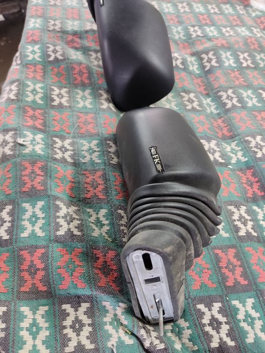 Зеркало заднего вида