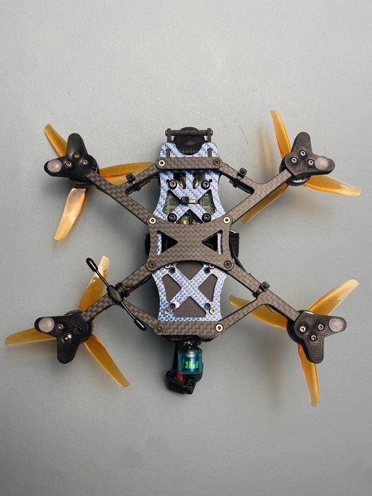 Drone FPV AOS 3.5 criss ross tune