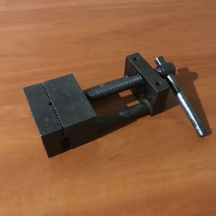 Тиски лекальные