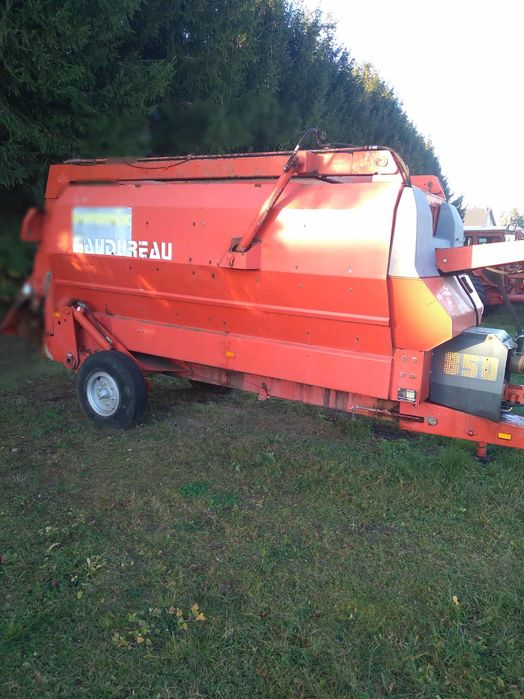 Paszowóz Euromix Kuhn 8.5m