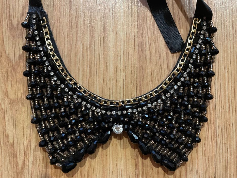 Комірець з бісеру