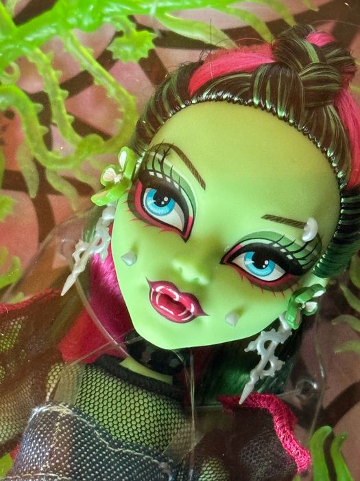 Венера Монстер Хай Skullector Monster High Venus McFlytrap