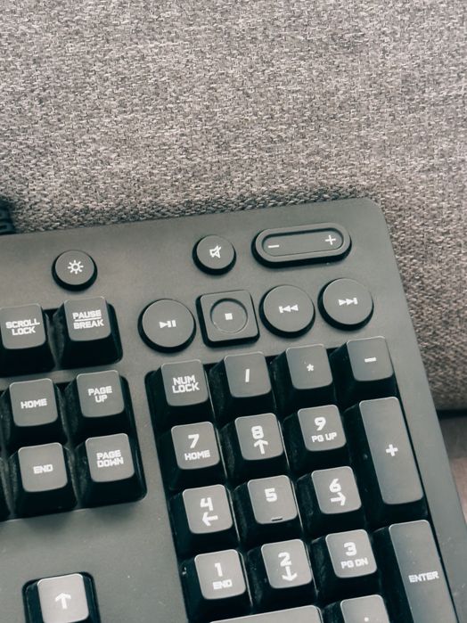Klawiatura Logitech G213