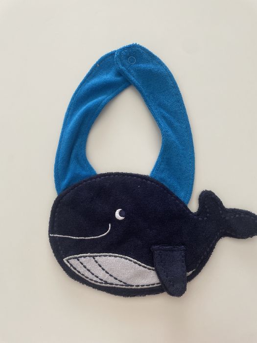 Babetes impermeáveis muito giras. Artigos novos