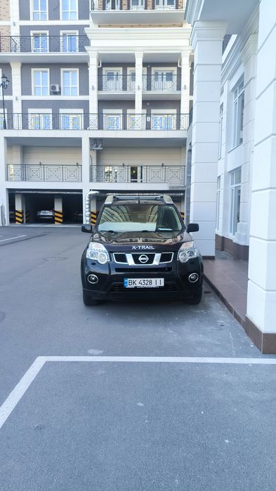 Продам автомобіль nissan x-trail t31 2.0 дизель