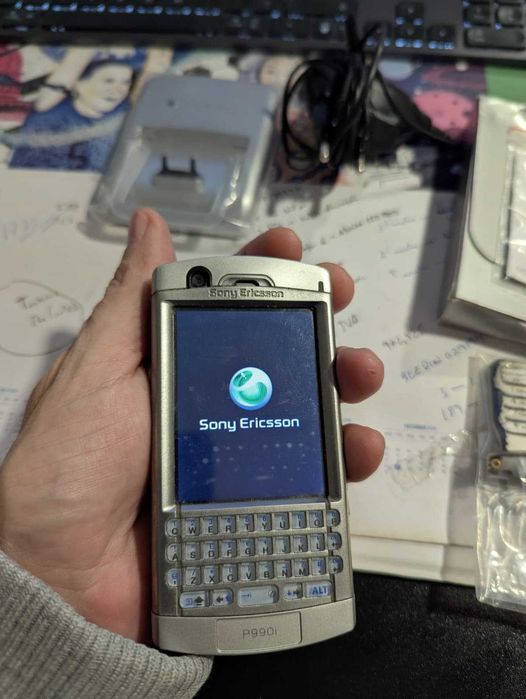 Sony Ericsson P990i
