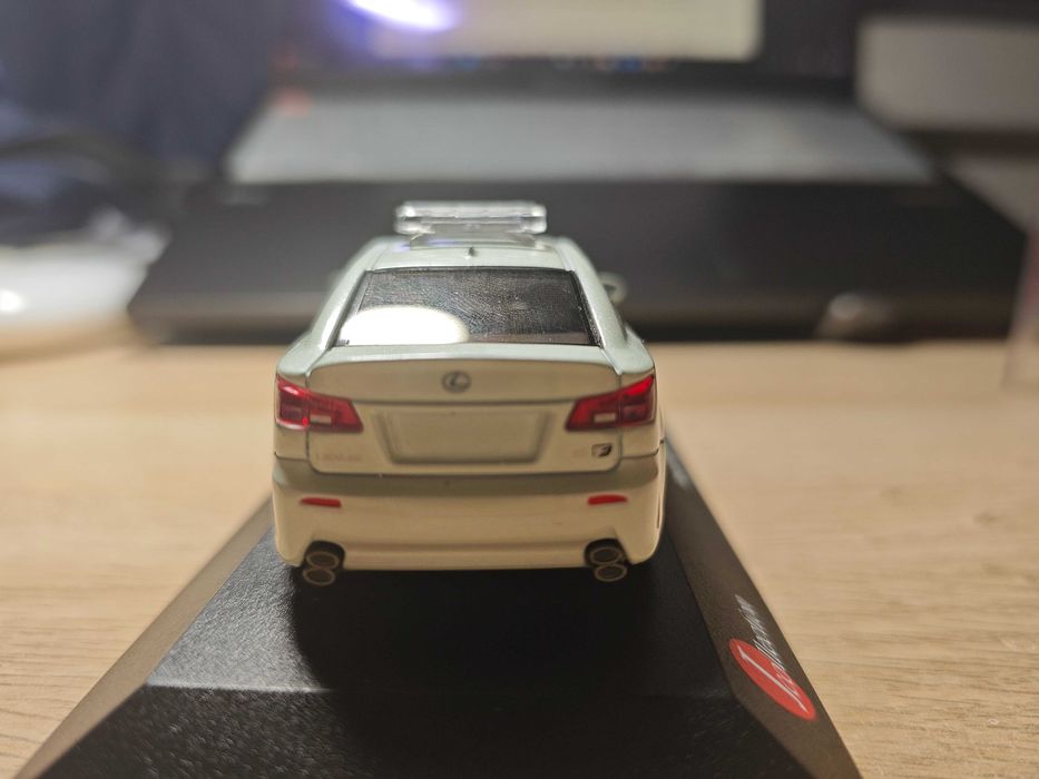 1/43 Miniatura lexus IS F Safety Car