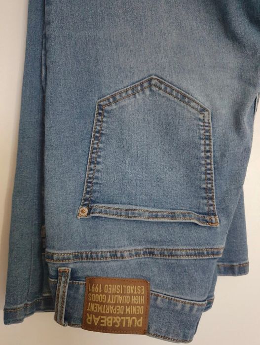 Jeans flare ganga pull&bear