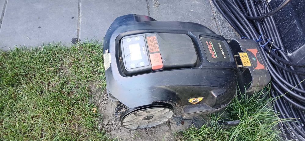 Robot koszący rlm-1800g2-t nac