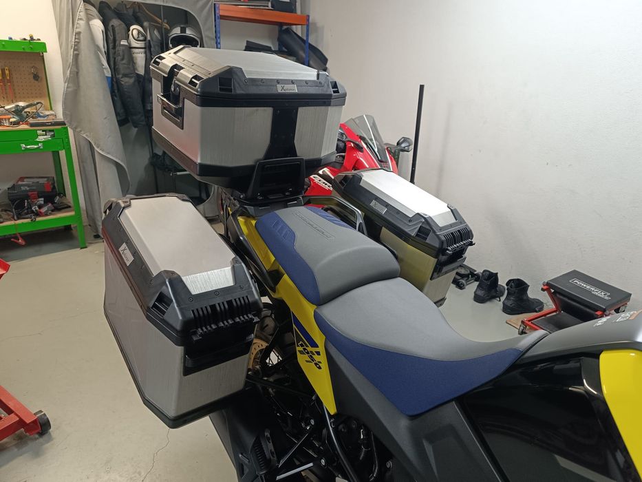 Suzuki V Strom 1050 xt