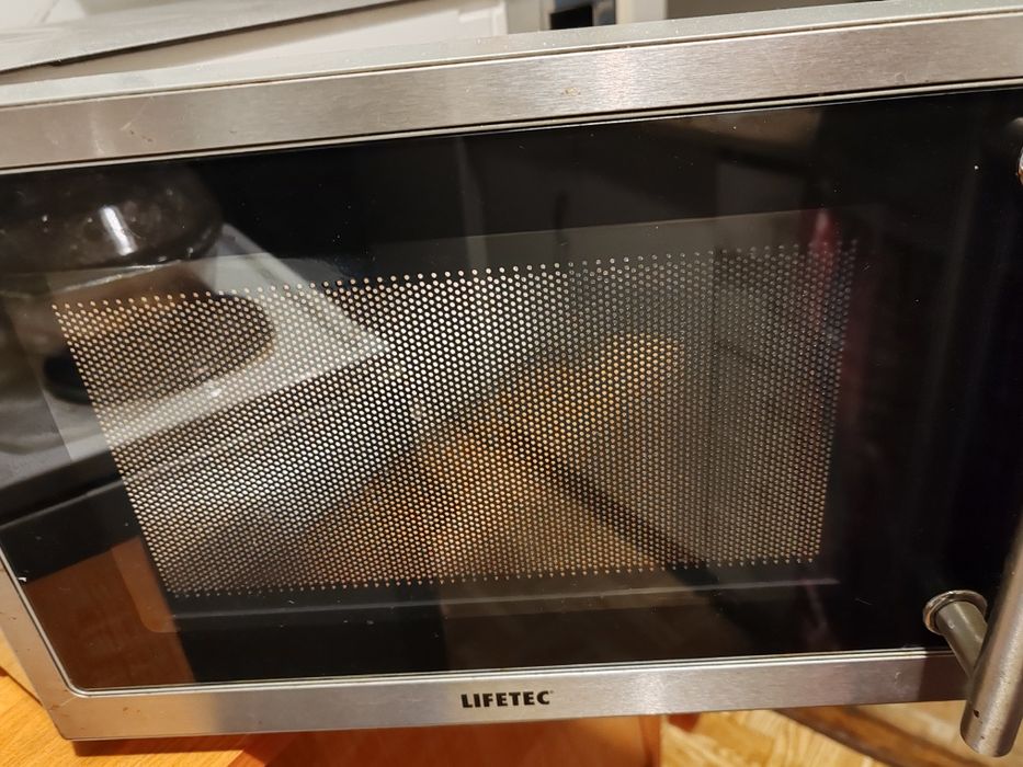 Kuchenka mikrofalowa LIFETEC MD12801 kompletna z talerzem