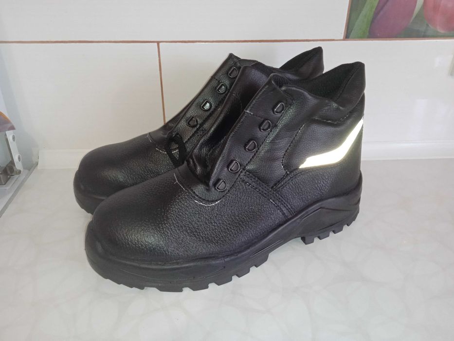 НОВІ !!!  Черевики робочі  Valtex  46 розмір 30 см