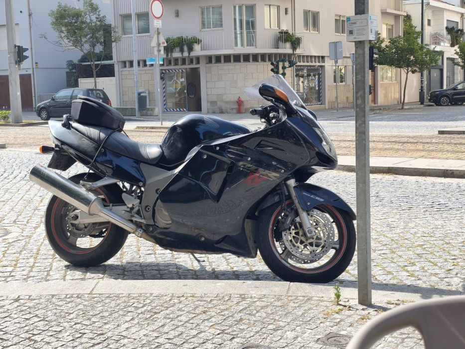 Vendo CBR 1100 XX ano 2002 (troco por trotinete potente)