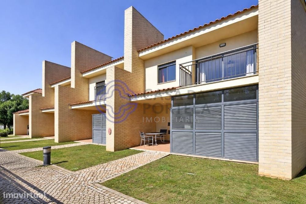 Moradia T5 em condominio fechado com piscina - Boliqueime-Loulé