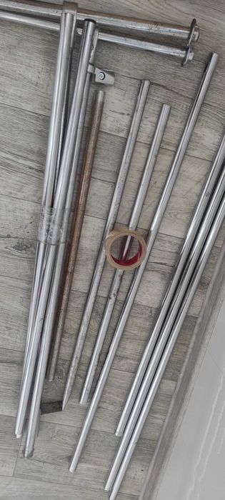 витринные Хромированные трубы с креплениями мебели